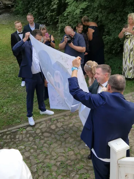 Hochgeladen von Tanja